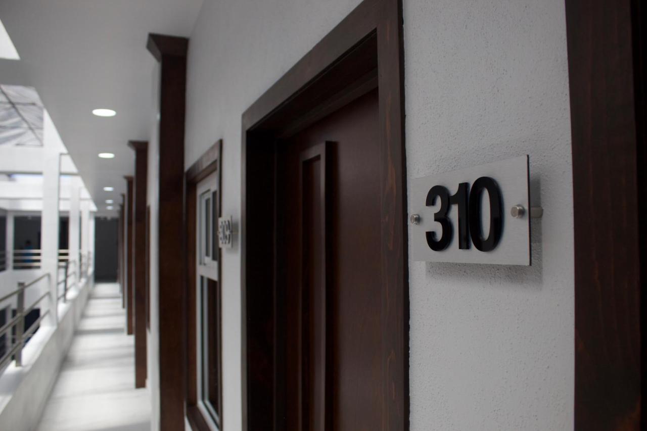 Hotel Grand One Plaza Tijuana Kültér fotó