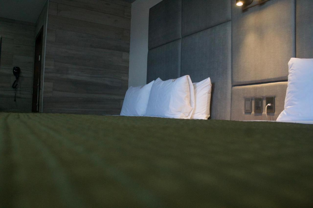 Hotel Grand One Plaza Tijuana Kültér fotó