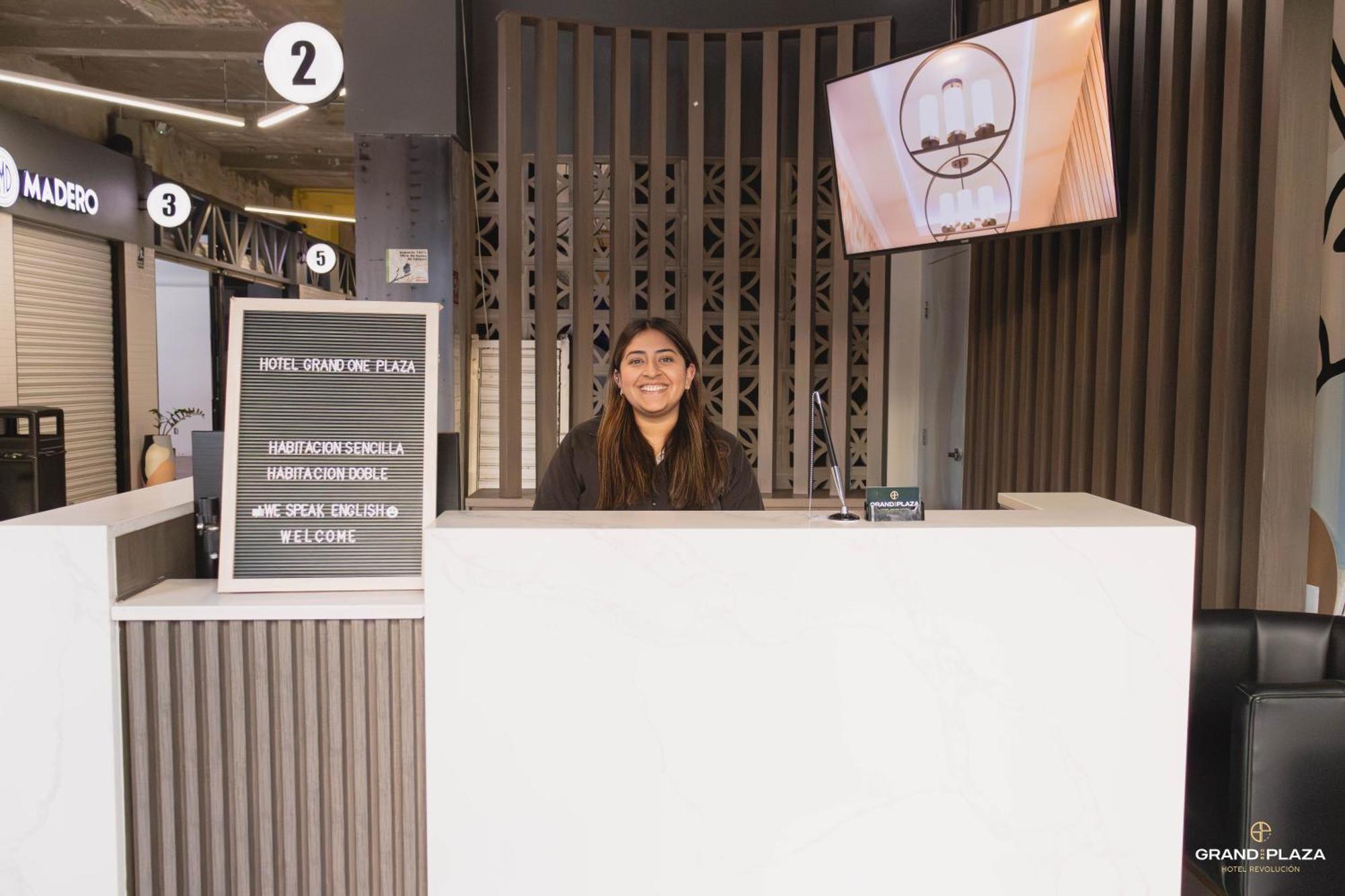 Hotel Grand One Plaza Tijuana Kültér fotó