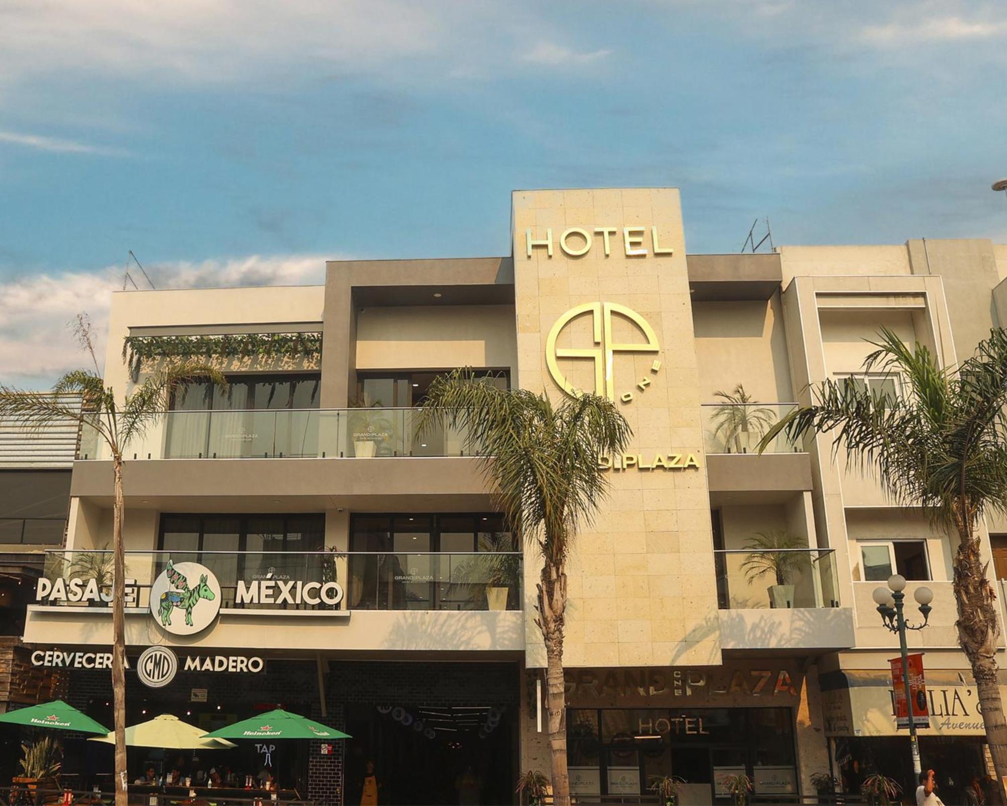 Hotel Grand One Plaza Tijuana Kültér fotó